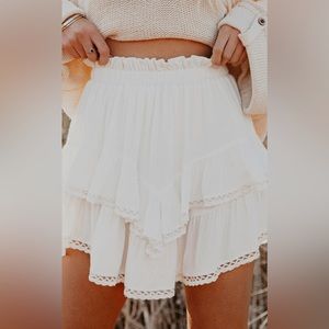 VICI White Ruffle Mini Skirt Size Large